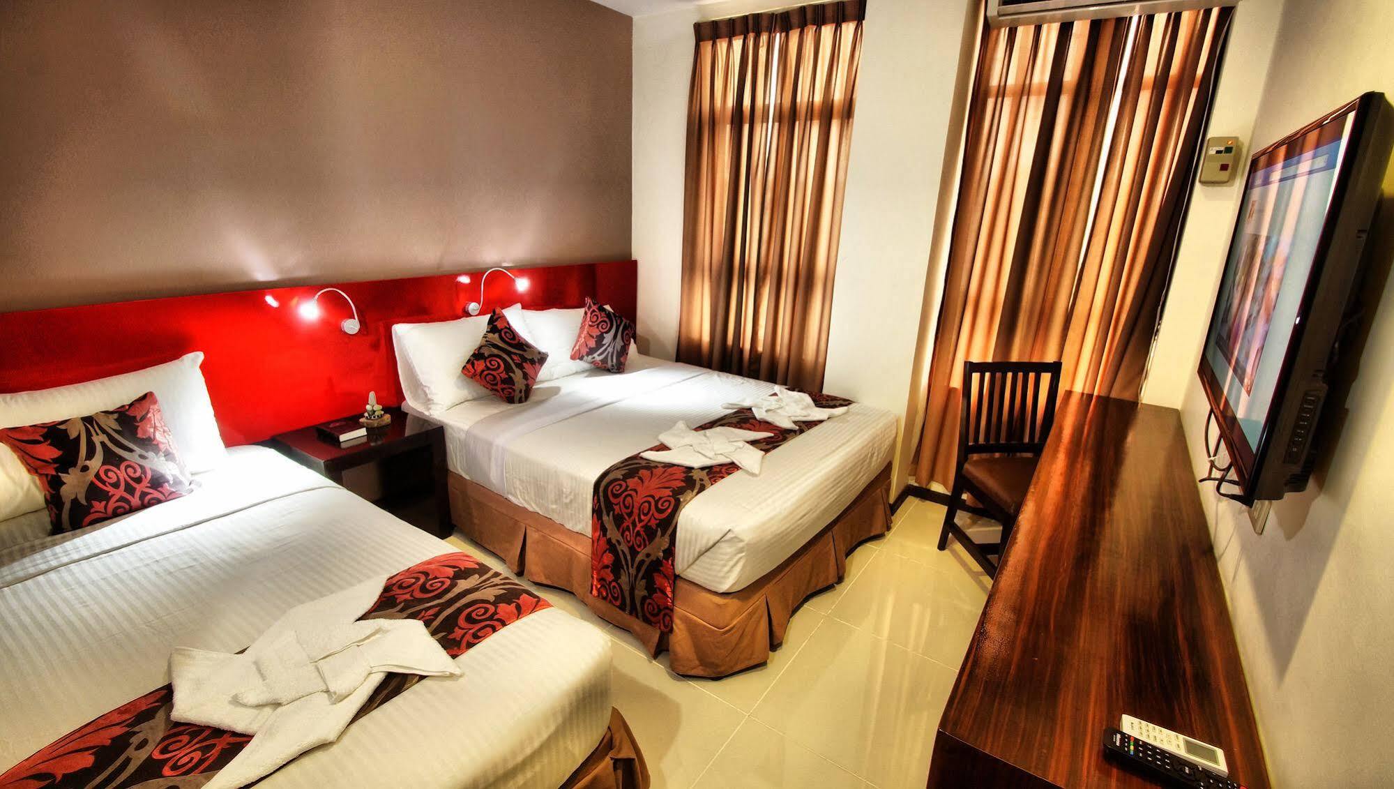 Big Daddy Hotel And Convention Center Butuan City Bagian luar foto