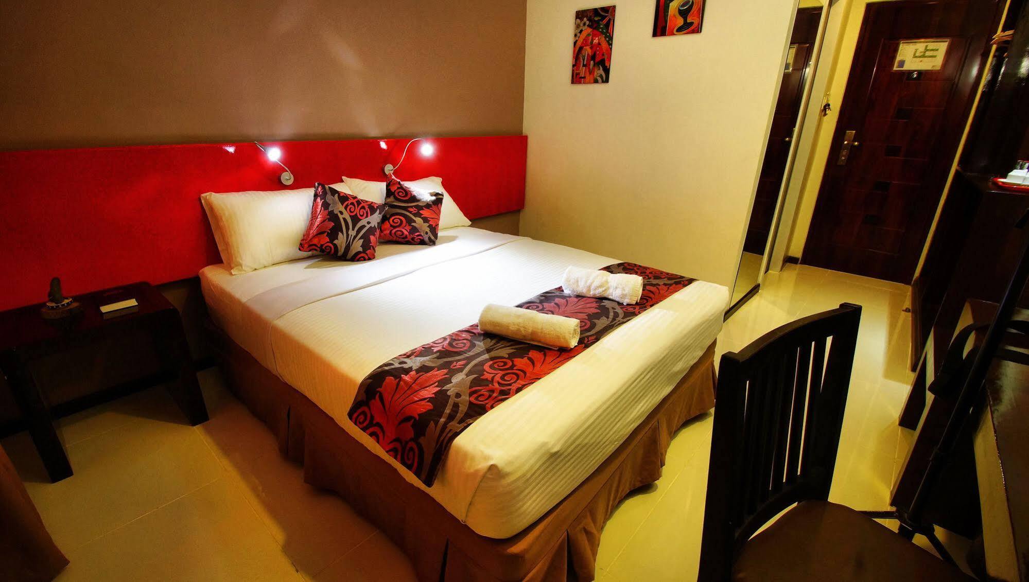 Big Daddy Hotel And Convention Center Butuan City Bagian luar foto