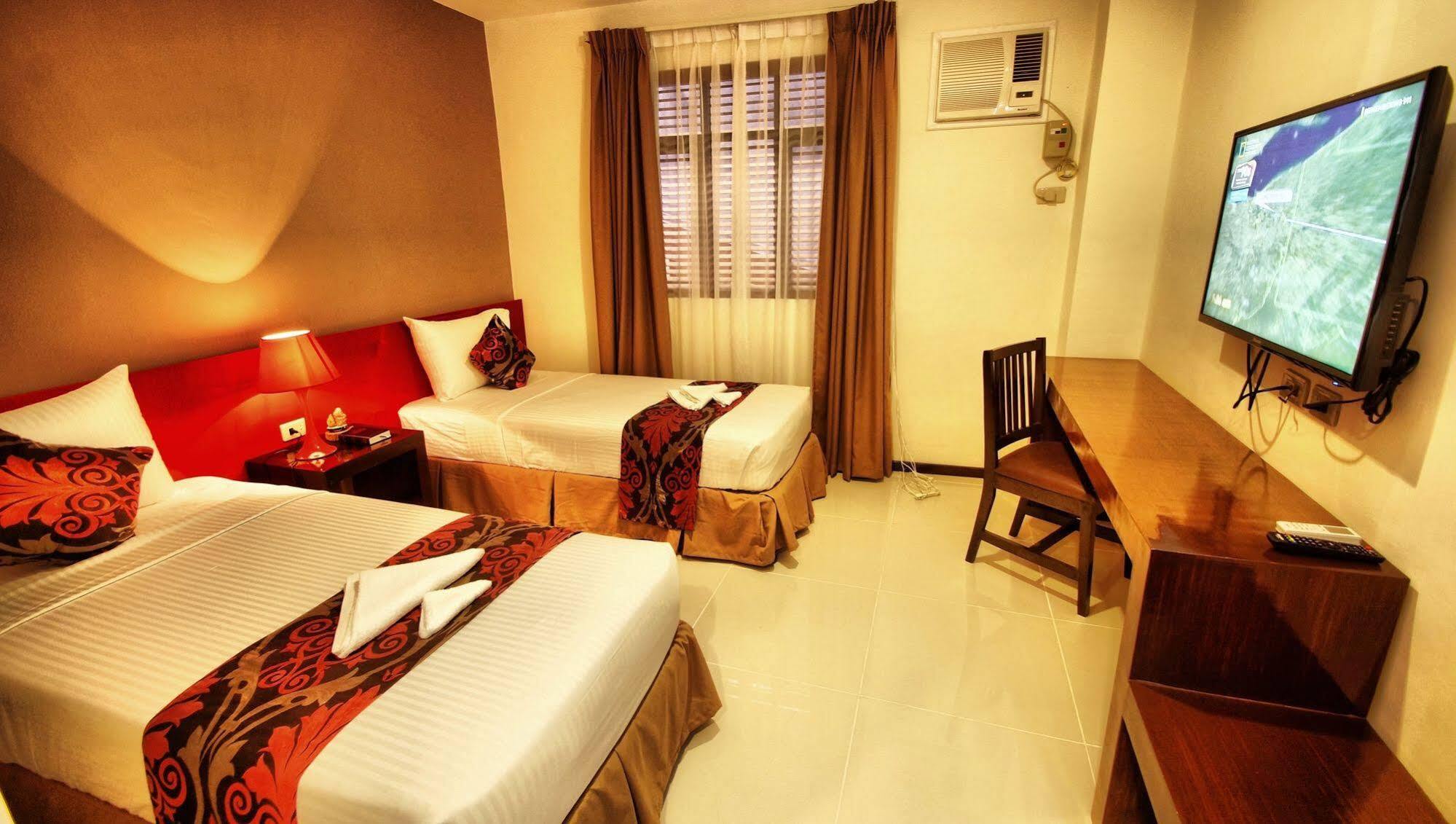 Big Daddy Hotel And Convention Center Butuan City Bagian luar foto